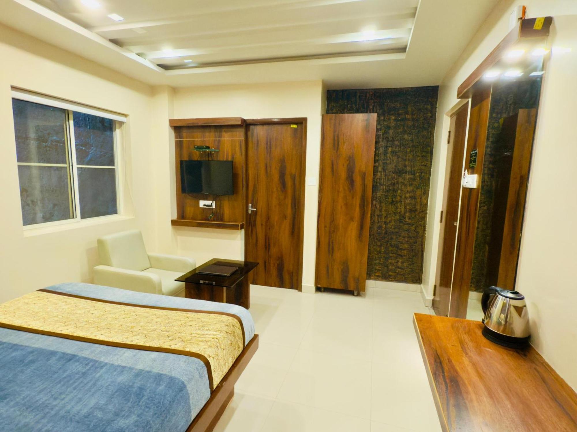 The Hydel Park - Business Class Hotel - Near Central Railway Station Chennai Exterior photo