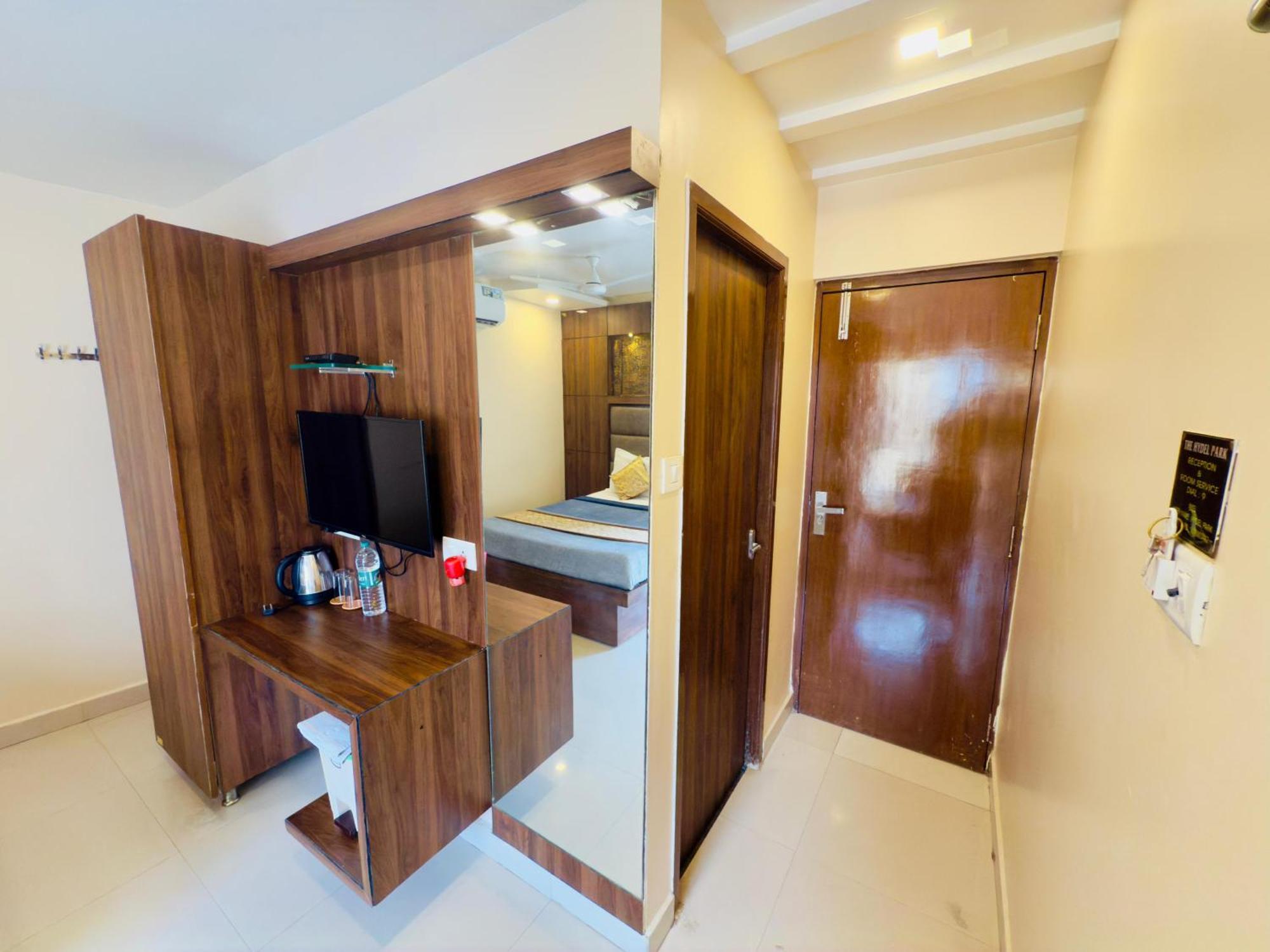 The Hydel Park - Business Class Hotel - Near Central Railway Station Chennai Exterior photo